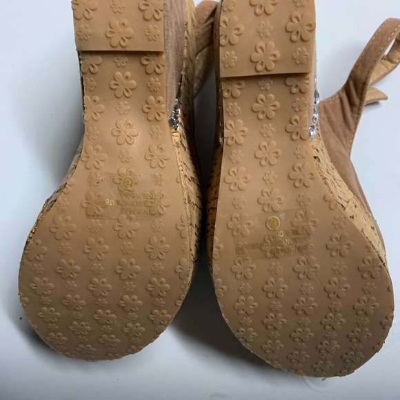 Tan strap back Ladies Wedges with jewels - Picture 3 of 4